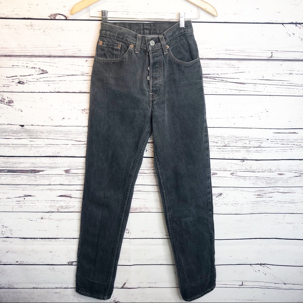 Levi’s VINTAGE High Waisted Mom Jeans